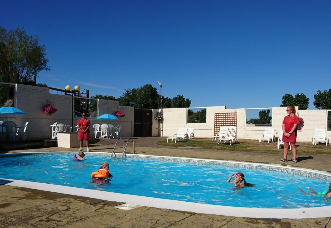 Warden Springs Caravan Holiday Park