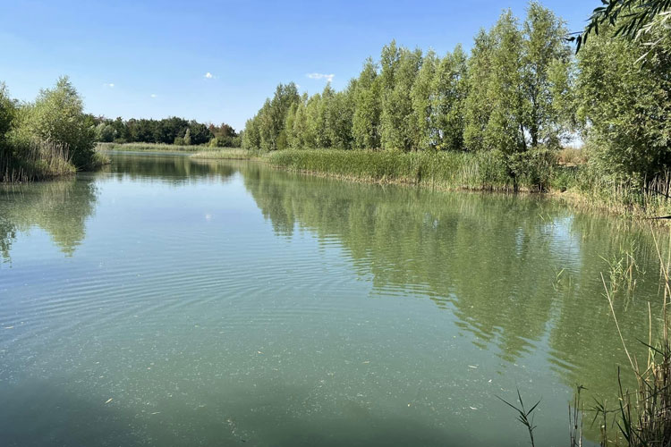 Crystal Lakes caravan park