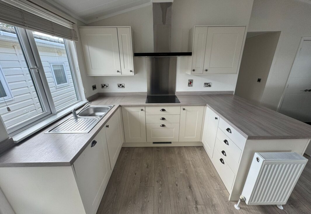 2020 Preowned 42x21 2 Bed Residence Twin Residential Lodge kitchen