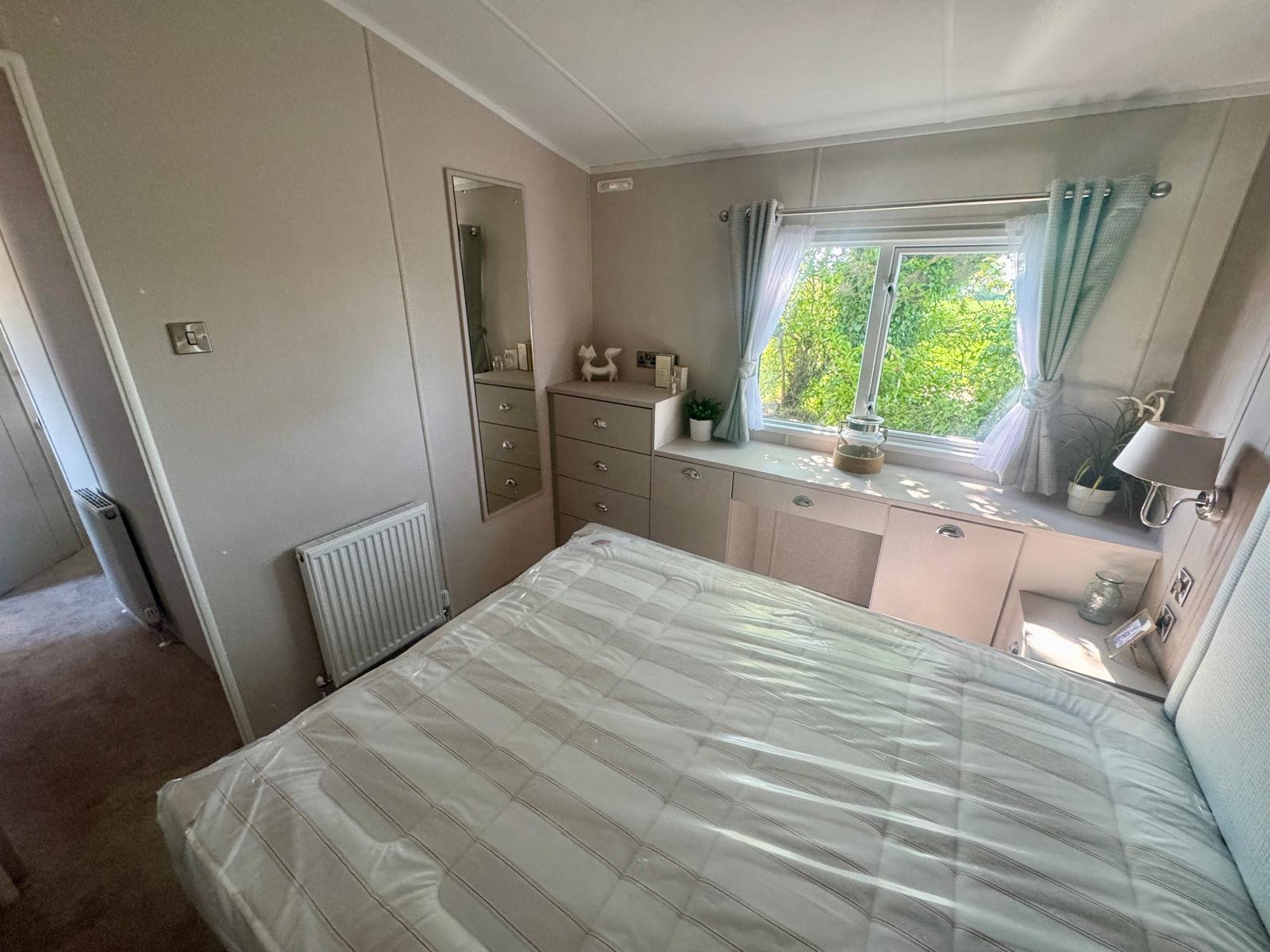 New Carnaby Lakehouse Lodge Static Caravan dressing table