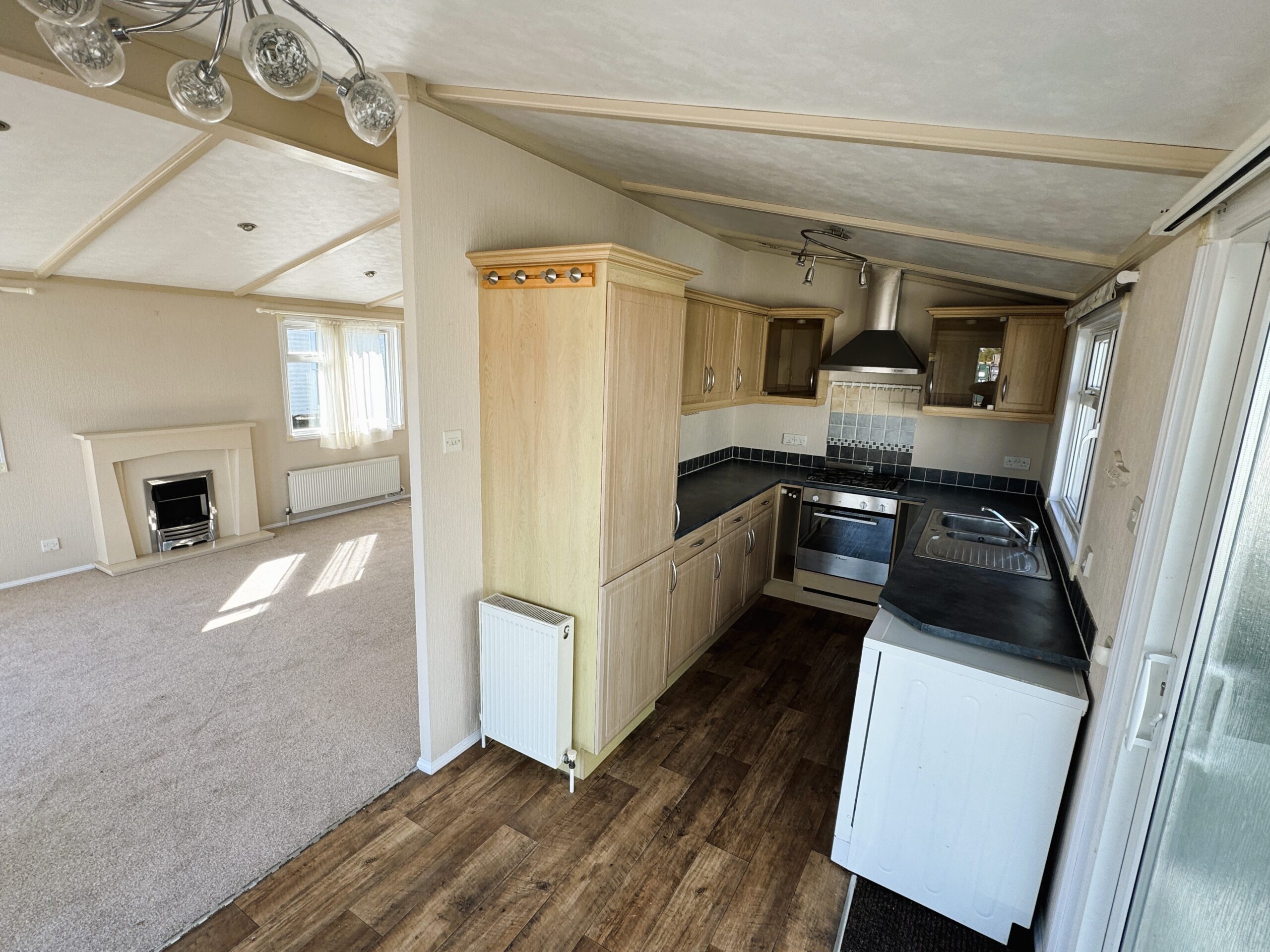 Preowned Cosalt Matisse 2005 Lodge u shaped kitchen