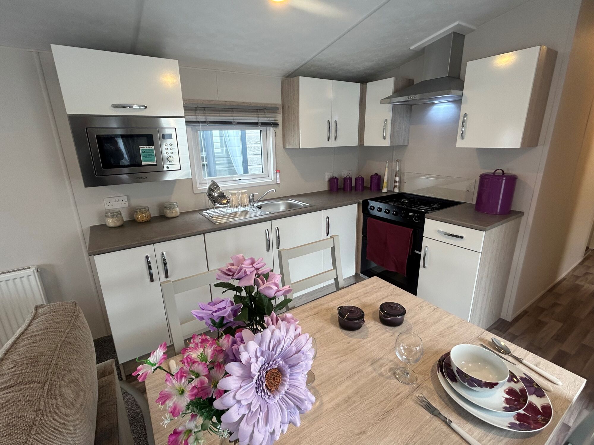 New Delta Saffron Deluxe Static Caravan kitchen diner