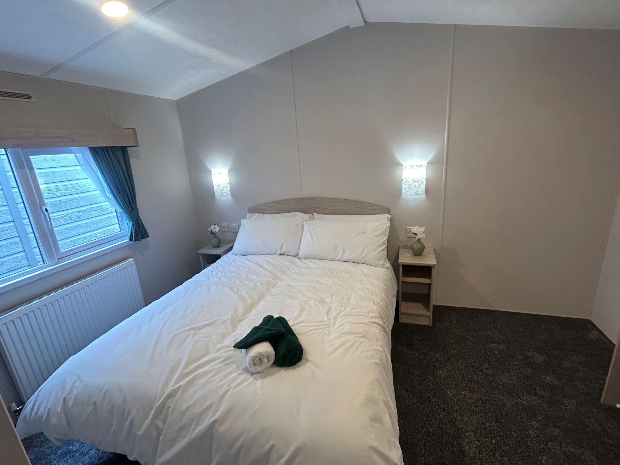 New Delta Saffron Deluxe Static Caravan master bedroom