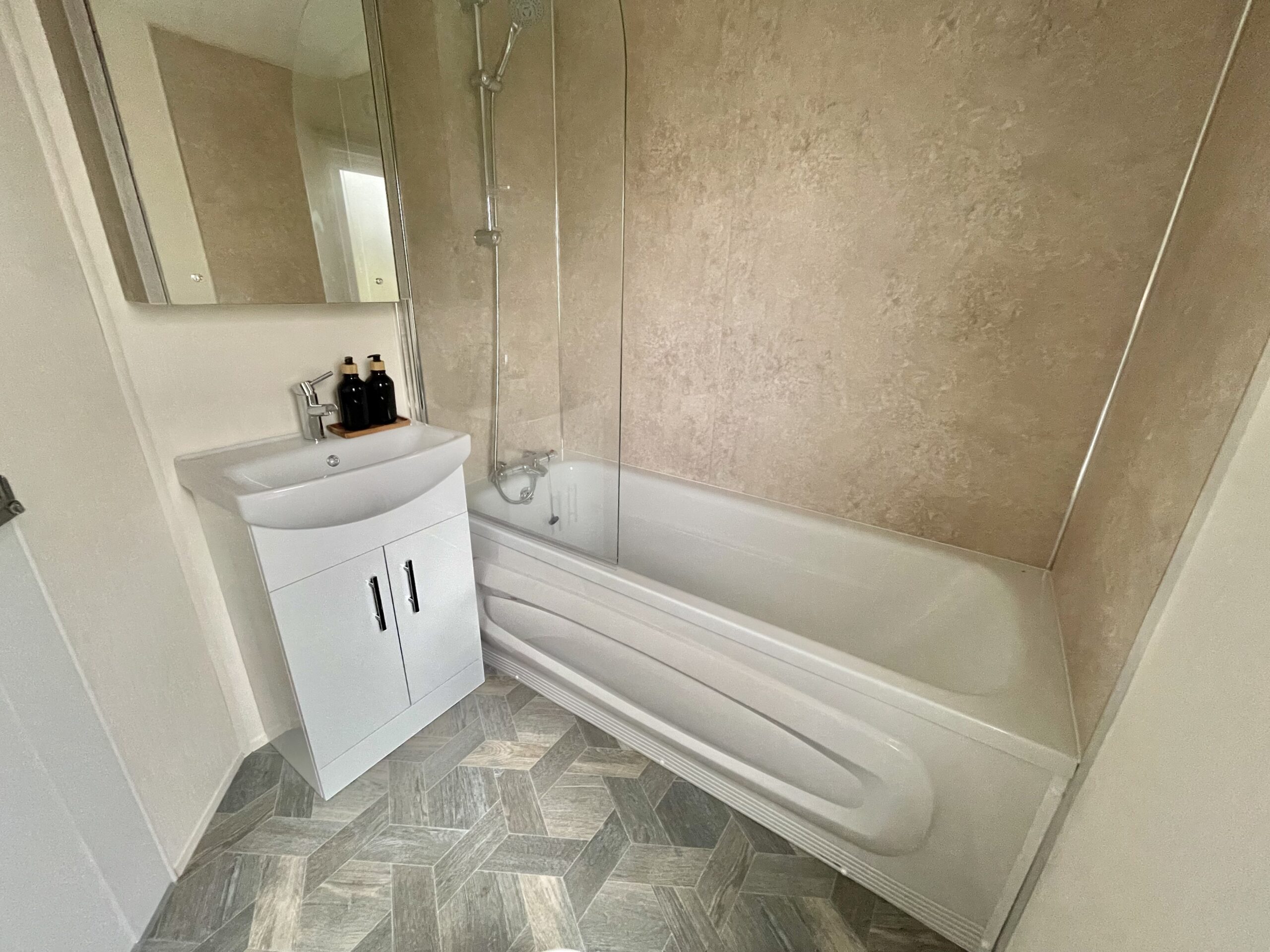 Delta Superior static caravan Bath