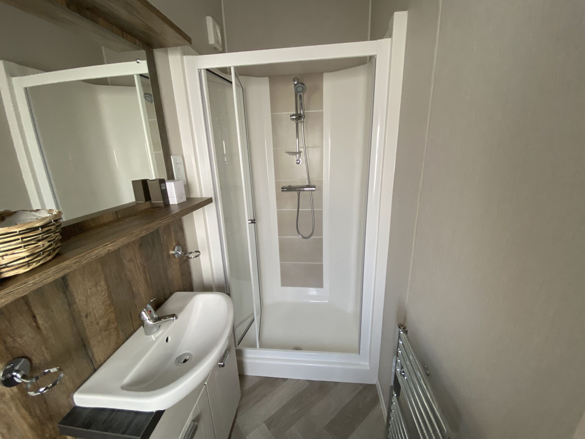 New Willerby Sheraton static caravan residential specification bathroom ensuite