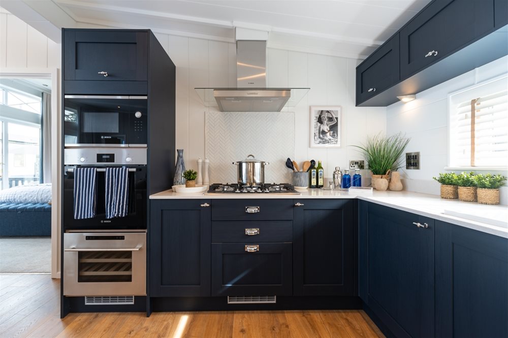 Luxury lodge Augustine kitchen