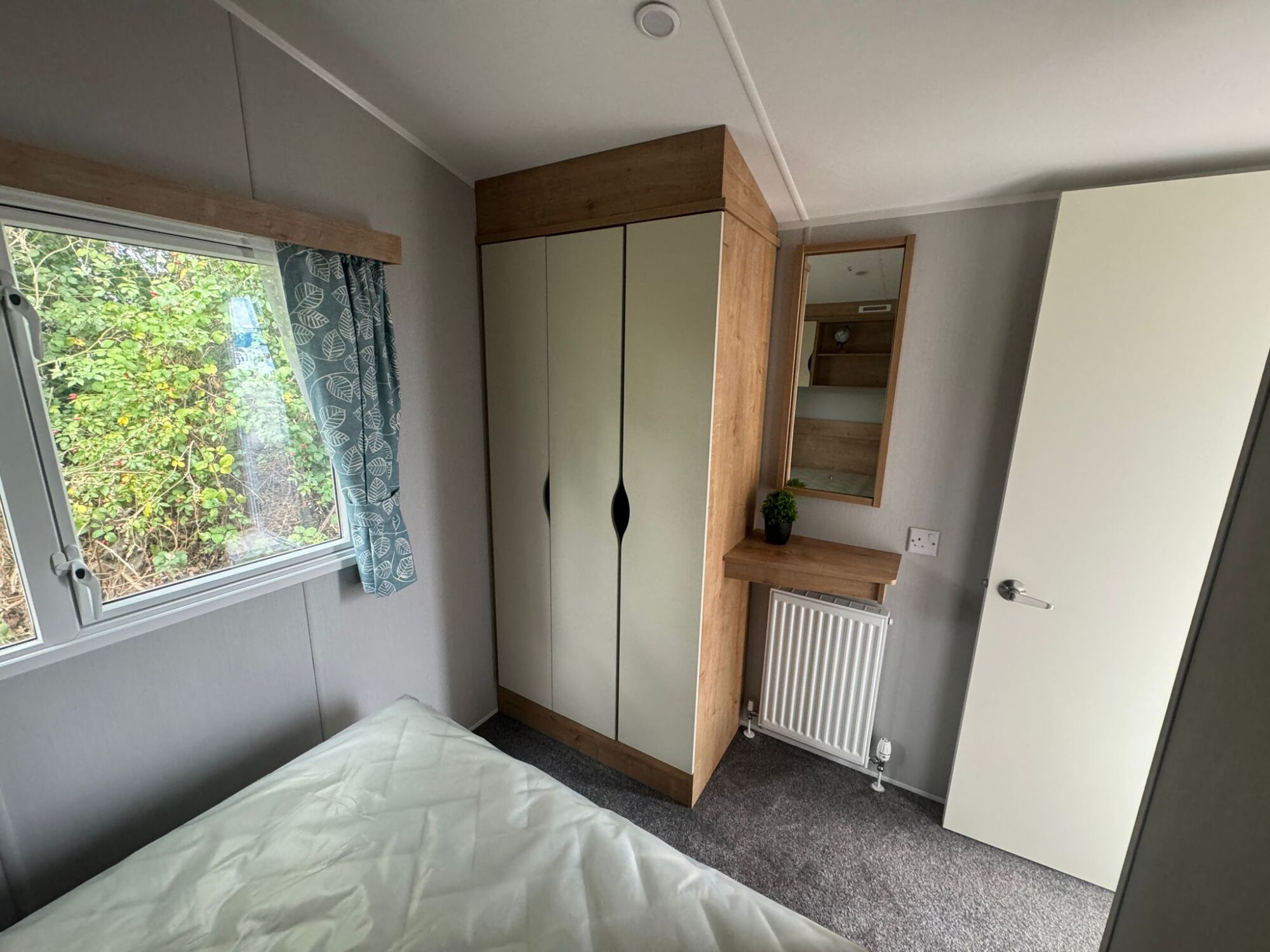 New Willerby Ashurst Static Caravan Master Bedroom