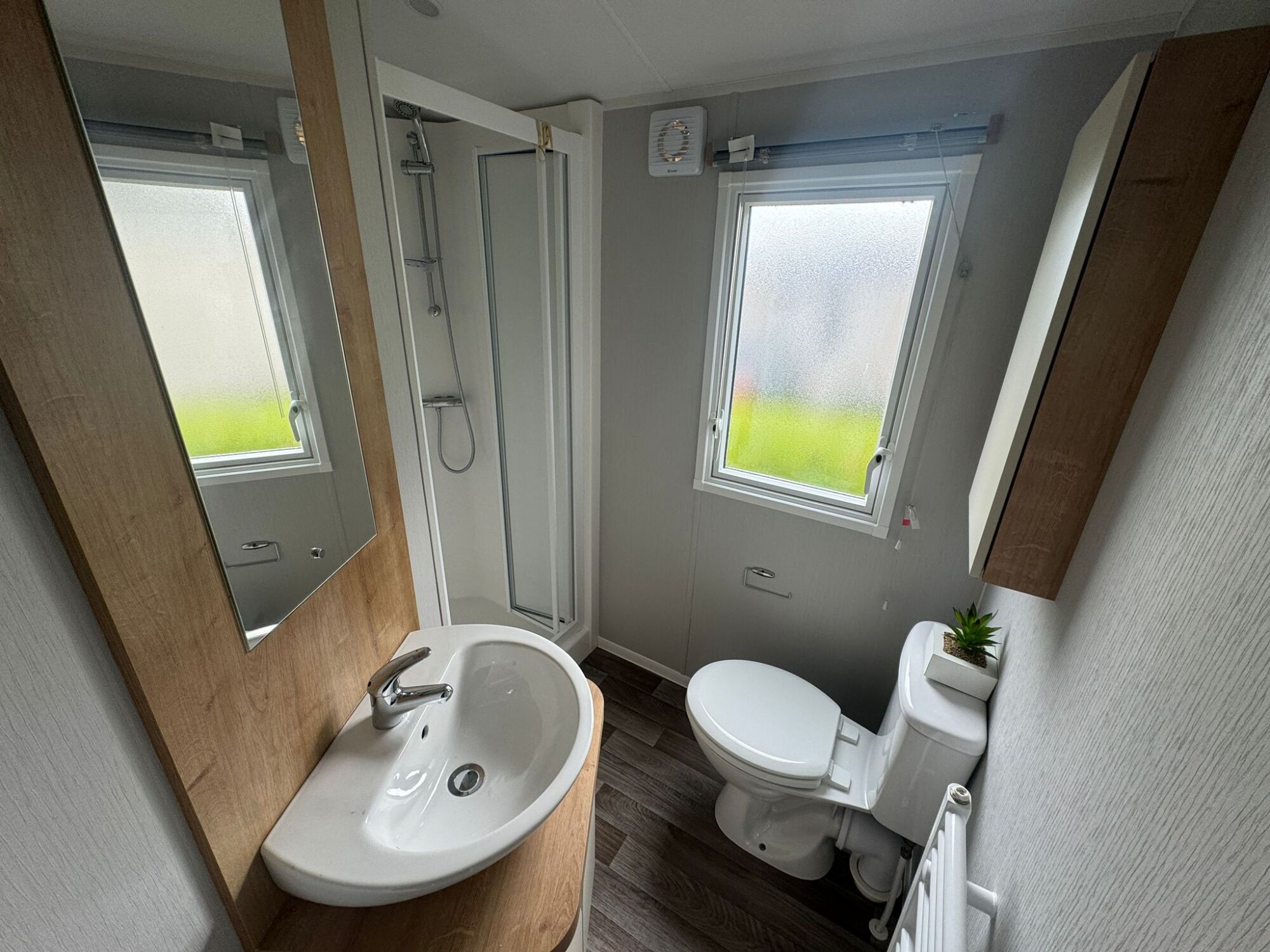 New Willerby Ashurst Static Caravan Bathroom