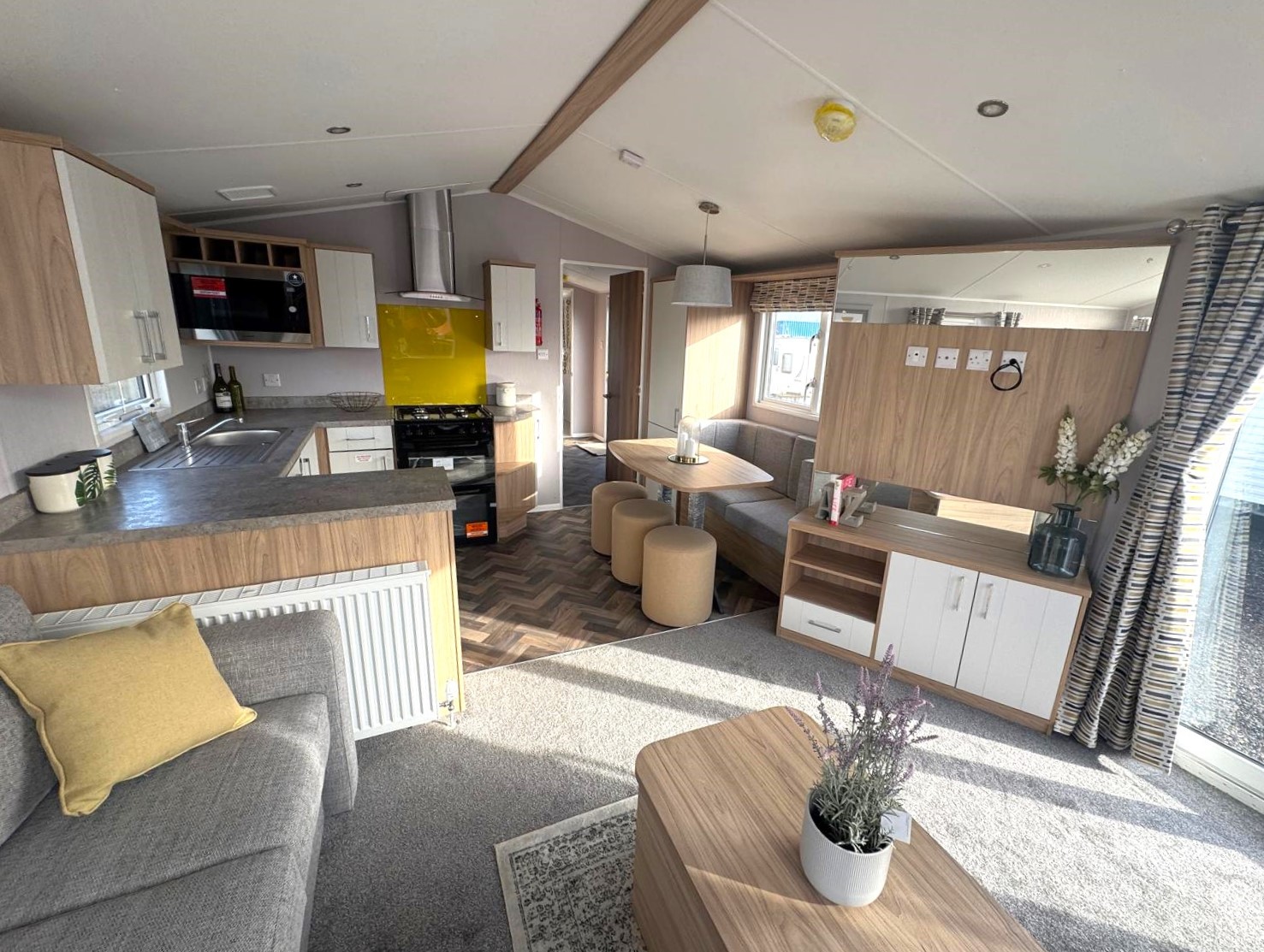 New Willerby Castleton Static Caravan Open Plan Living Area