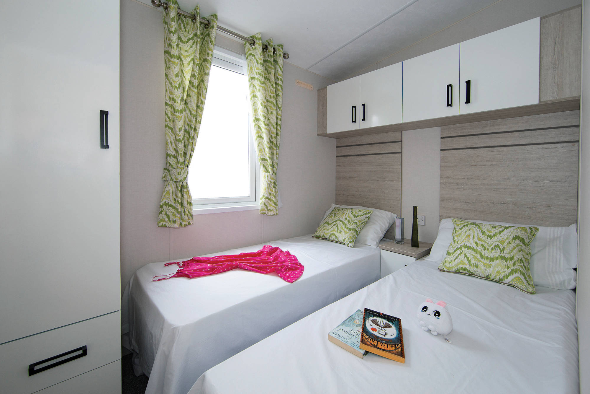 New Delta Asmara Static caravan second bedroom with twin beds