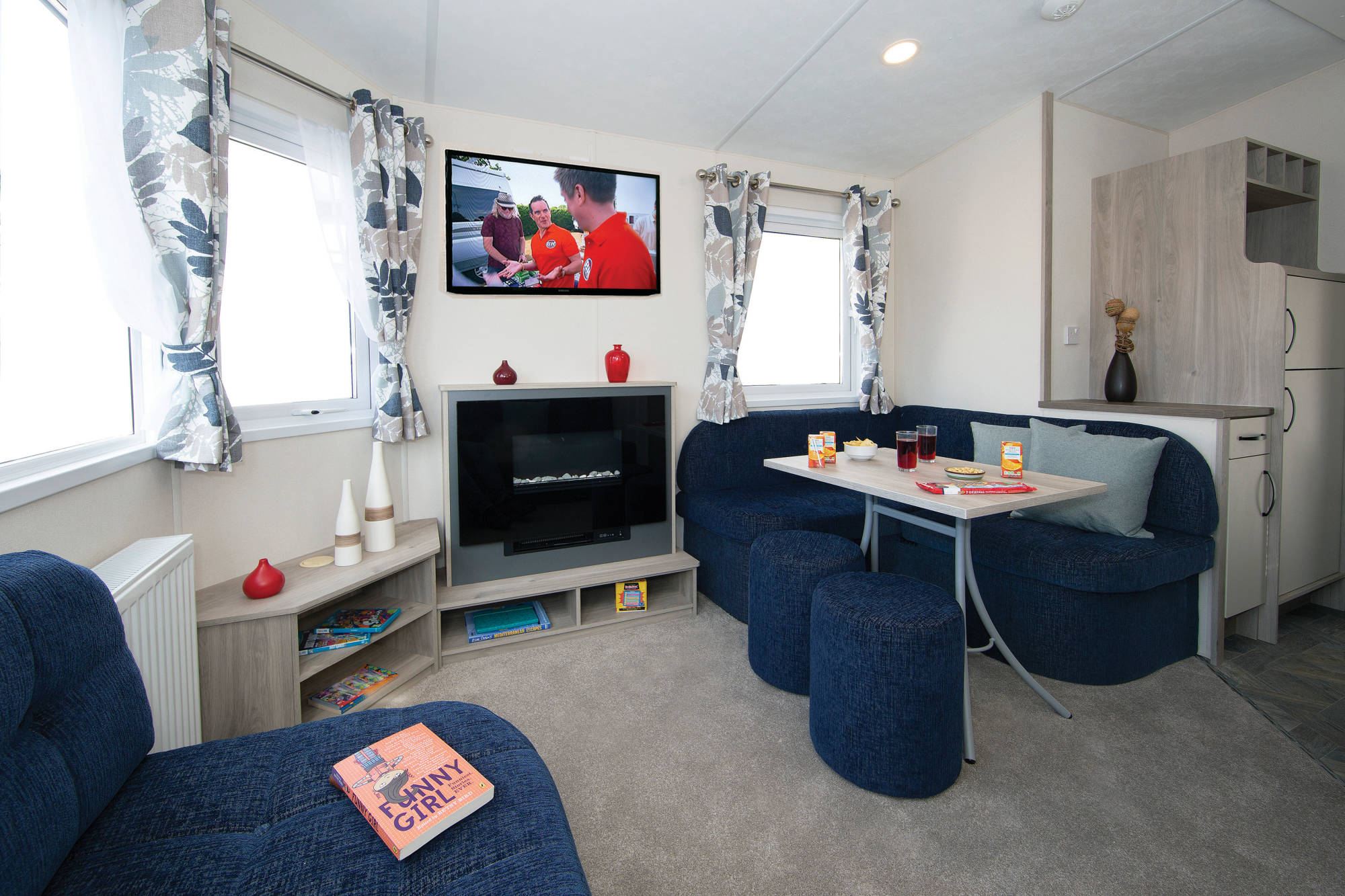 New Delta Avalon Static Caravan lounge diner