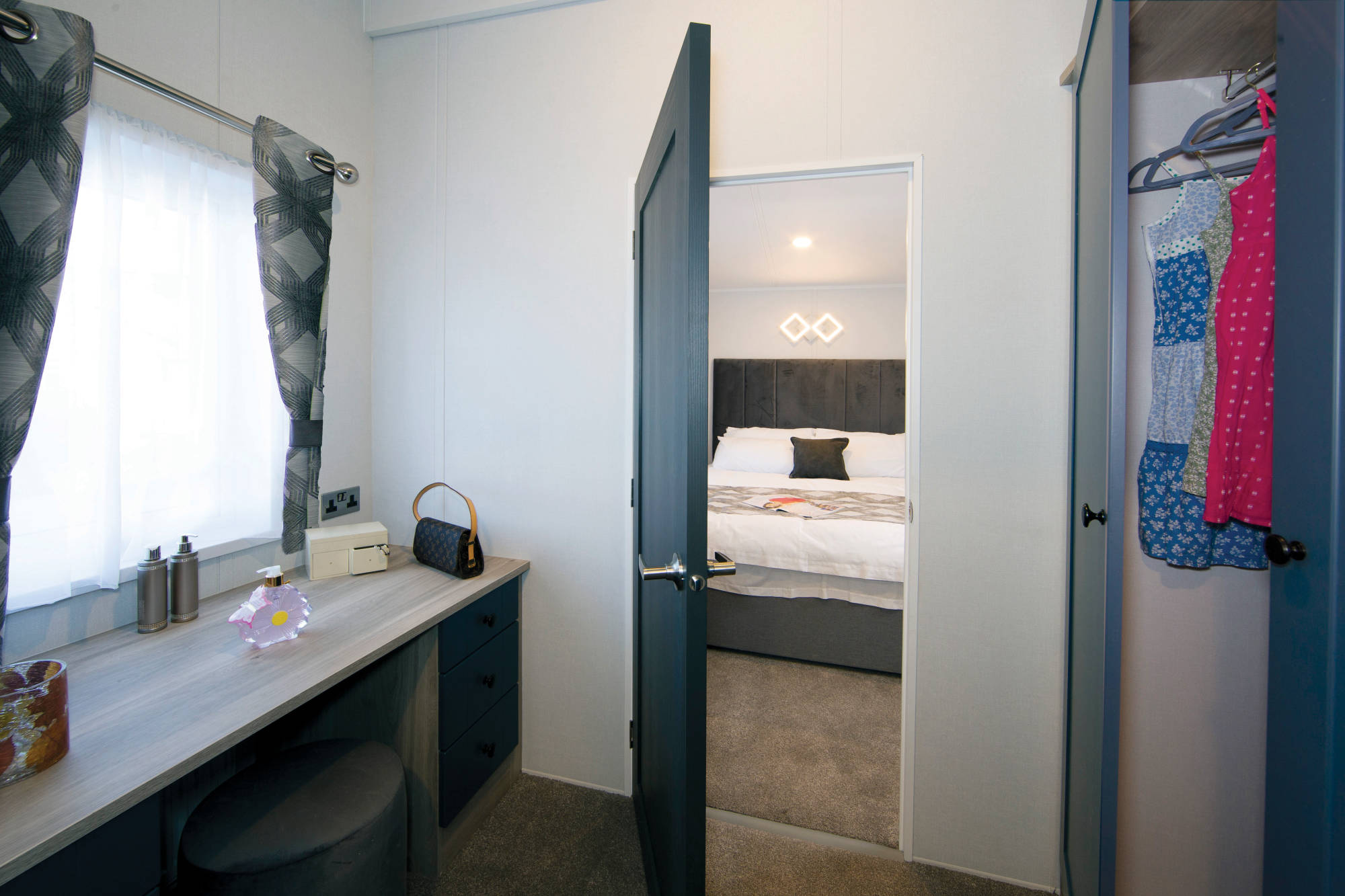 New Delta Brentwood Static Caravan Residential Twin Lodge walk in wardrobe to master bedroom