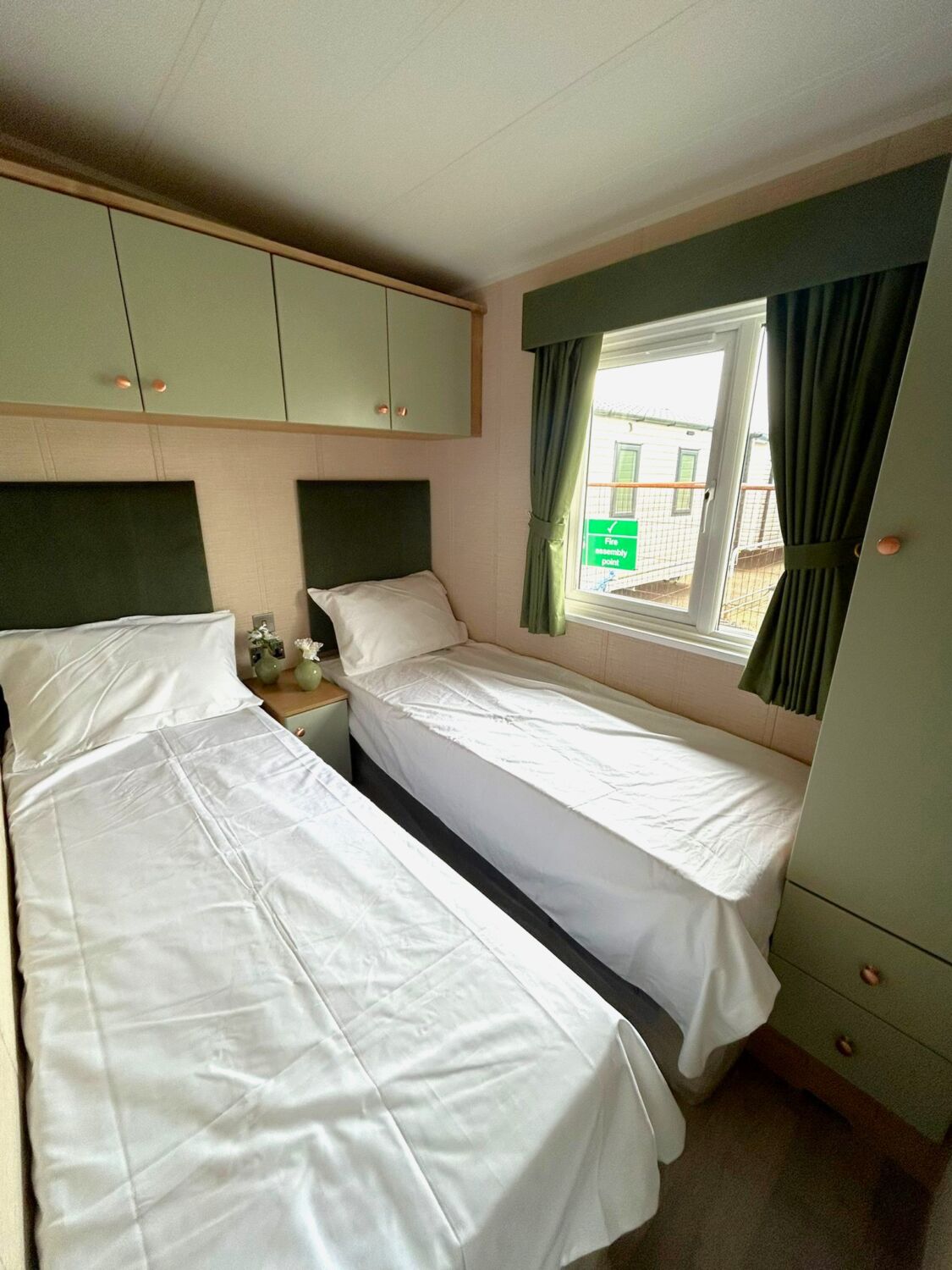 New Delta Cottage static caravan tiny home twin bedroom