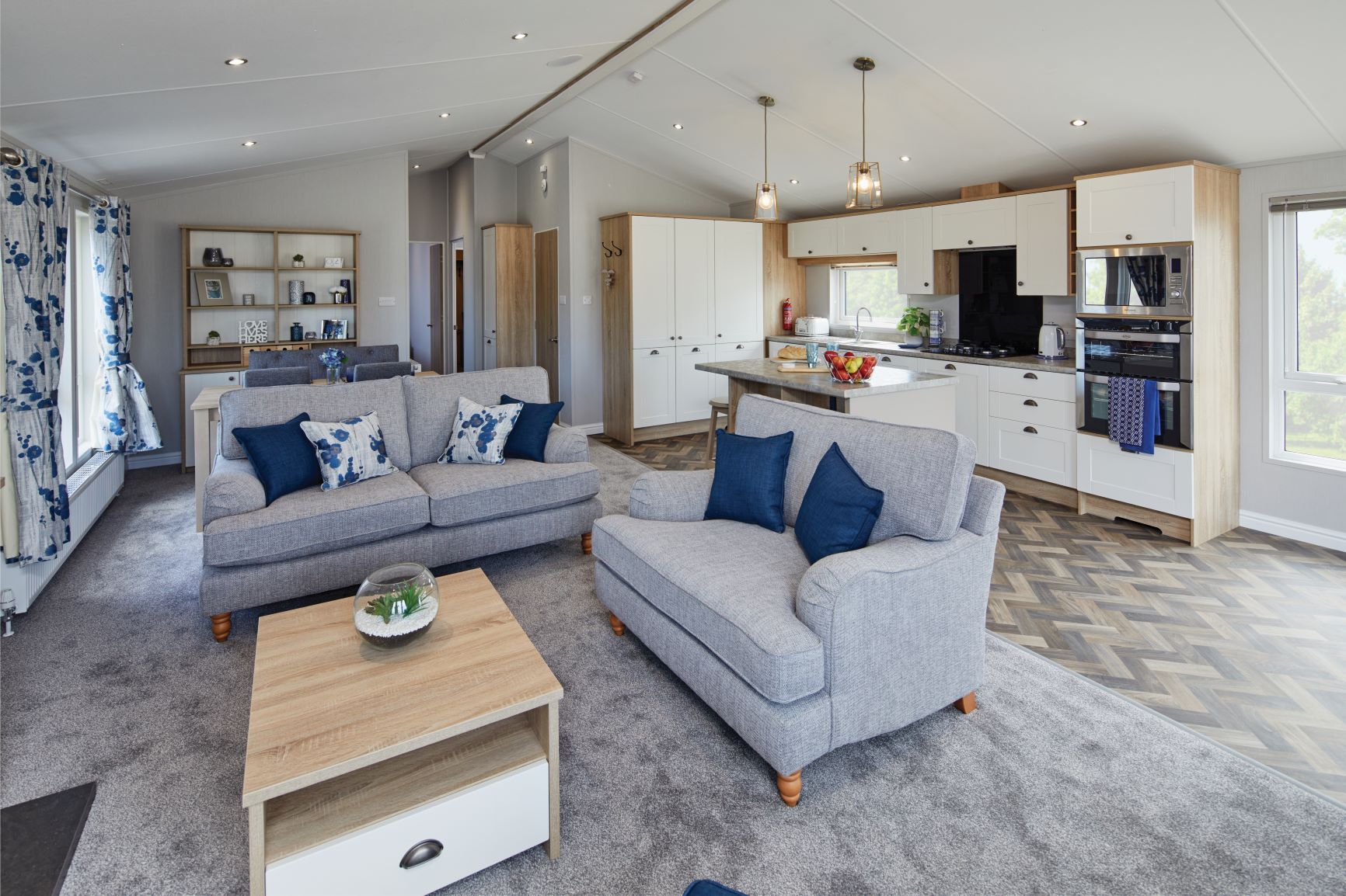 New Willerby Pinehurst twin lodge static caravan lounge