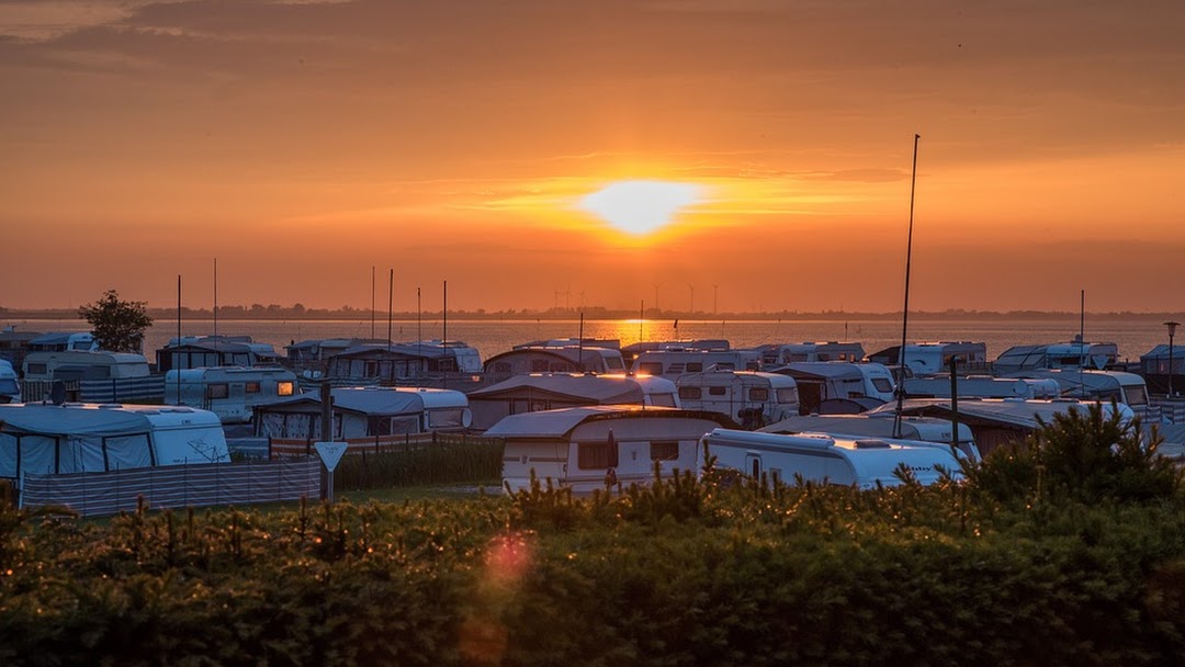 Creeksea Place Caravan Park