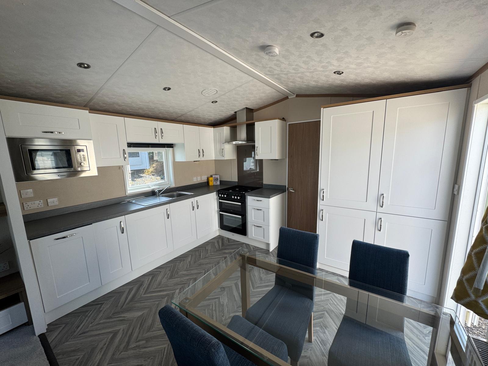 Preowned 2021 Pemberton Marlow Static Caravan integrated appliances