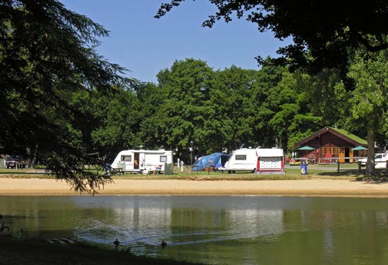 Moon & Sixpence Holiday Park