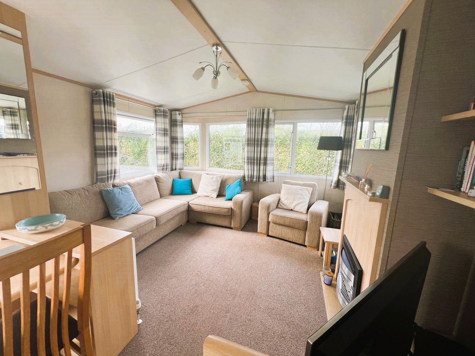 Carnaby Cascade 37×12