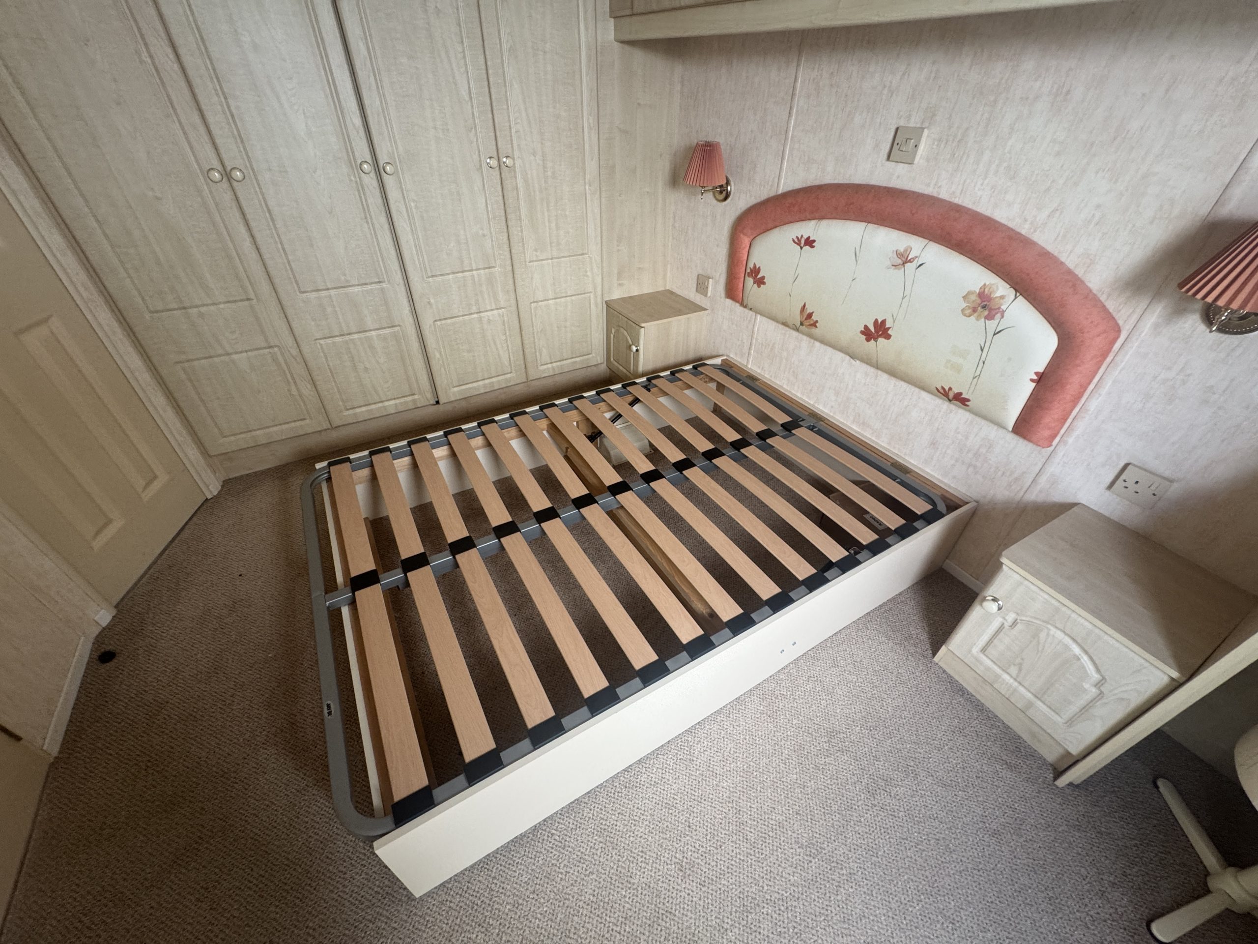 Preowned Willerby Salisbury 35x12 static caravan lift up bed