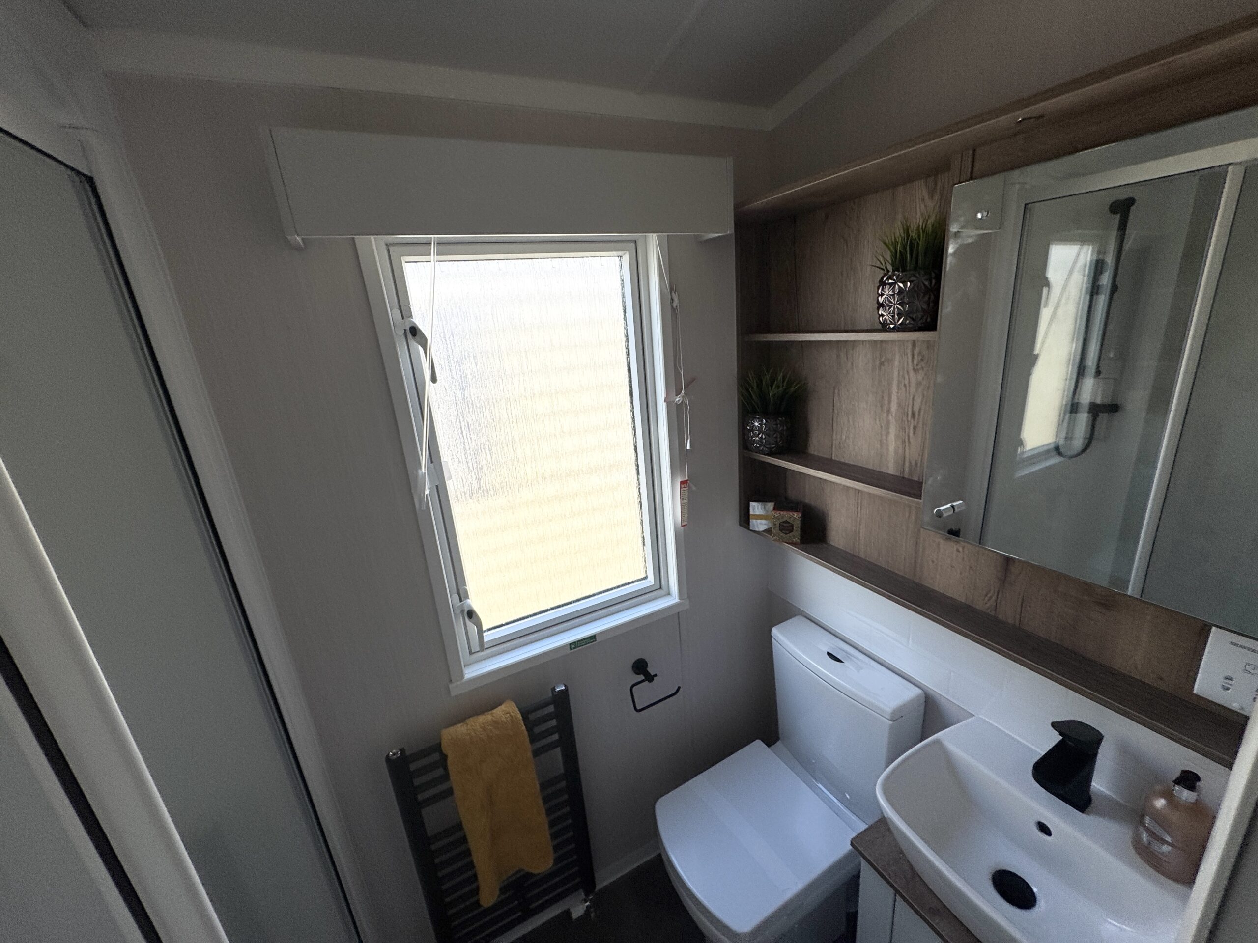 New Swift Margaux static caravan 38x12 shower room