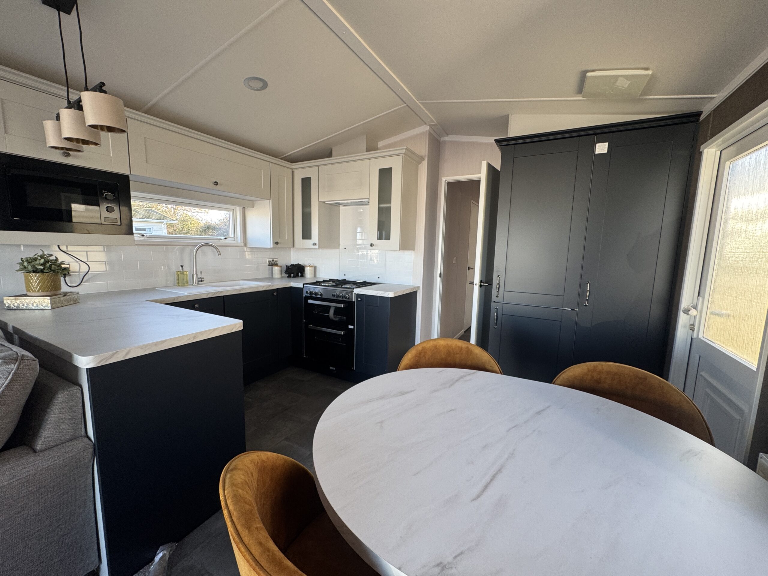 New Swift Margaux static caravan 38x12 kitchen diner