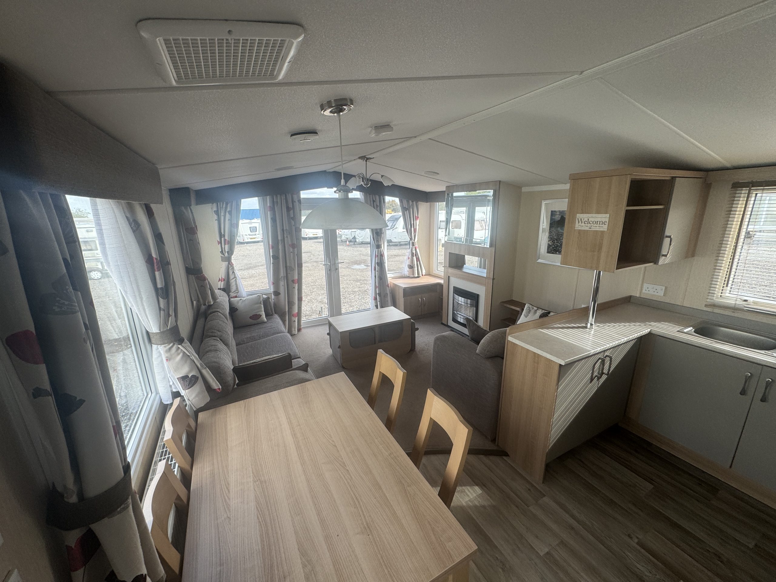 Preowned 2015 Swift Bordeaux 40x12 3 Bed Static Caravan interior