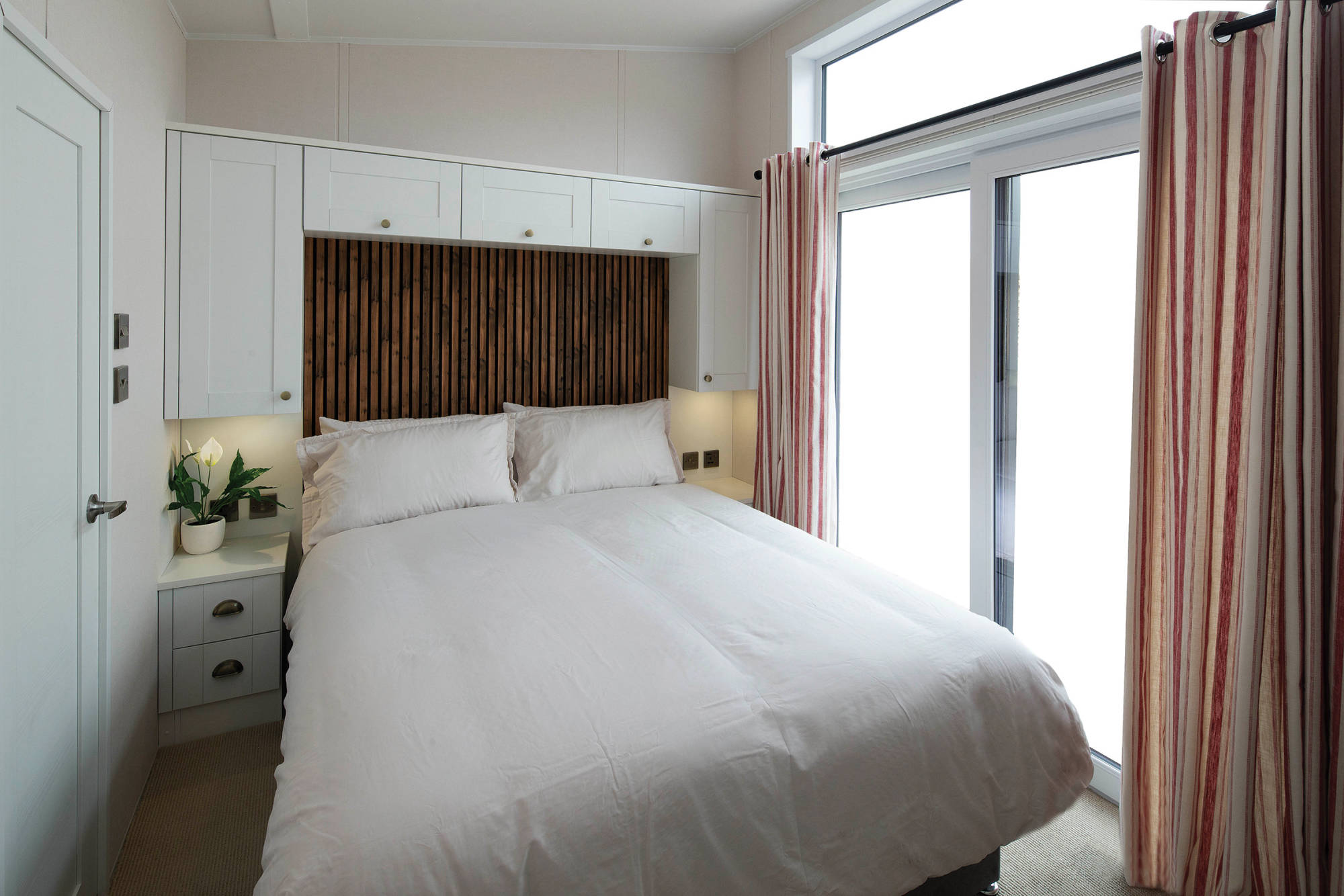 New Delta Belgravia Static Caravan Lodge master bedroom