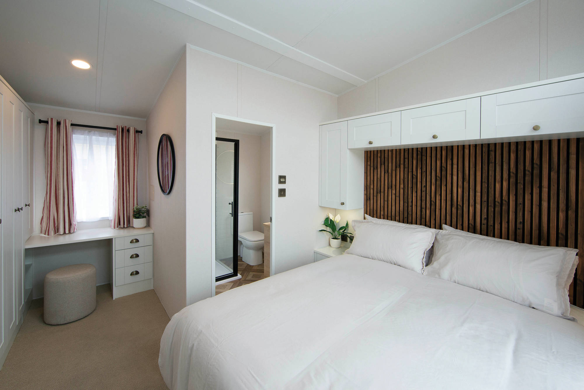 New Delta Belgravia Static Caravan Lodge master with ensuite