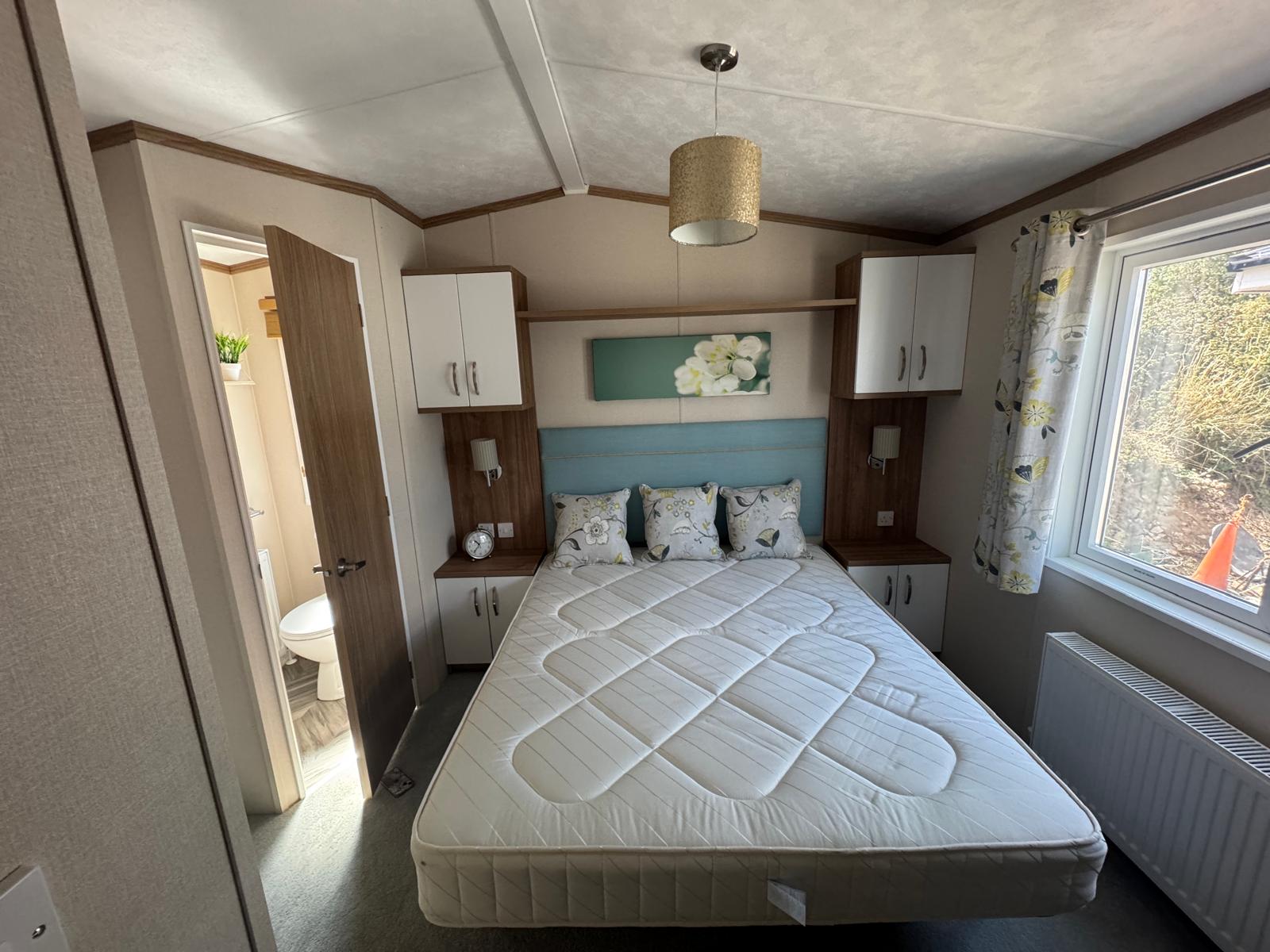 Preowned 2021 Pemberton Marlow Static Caravan master bedroom
