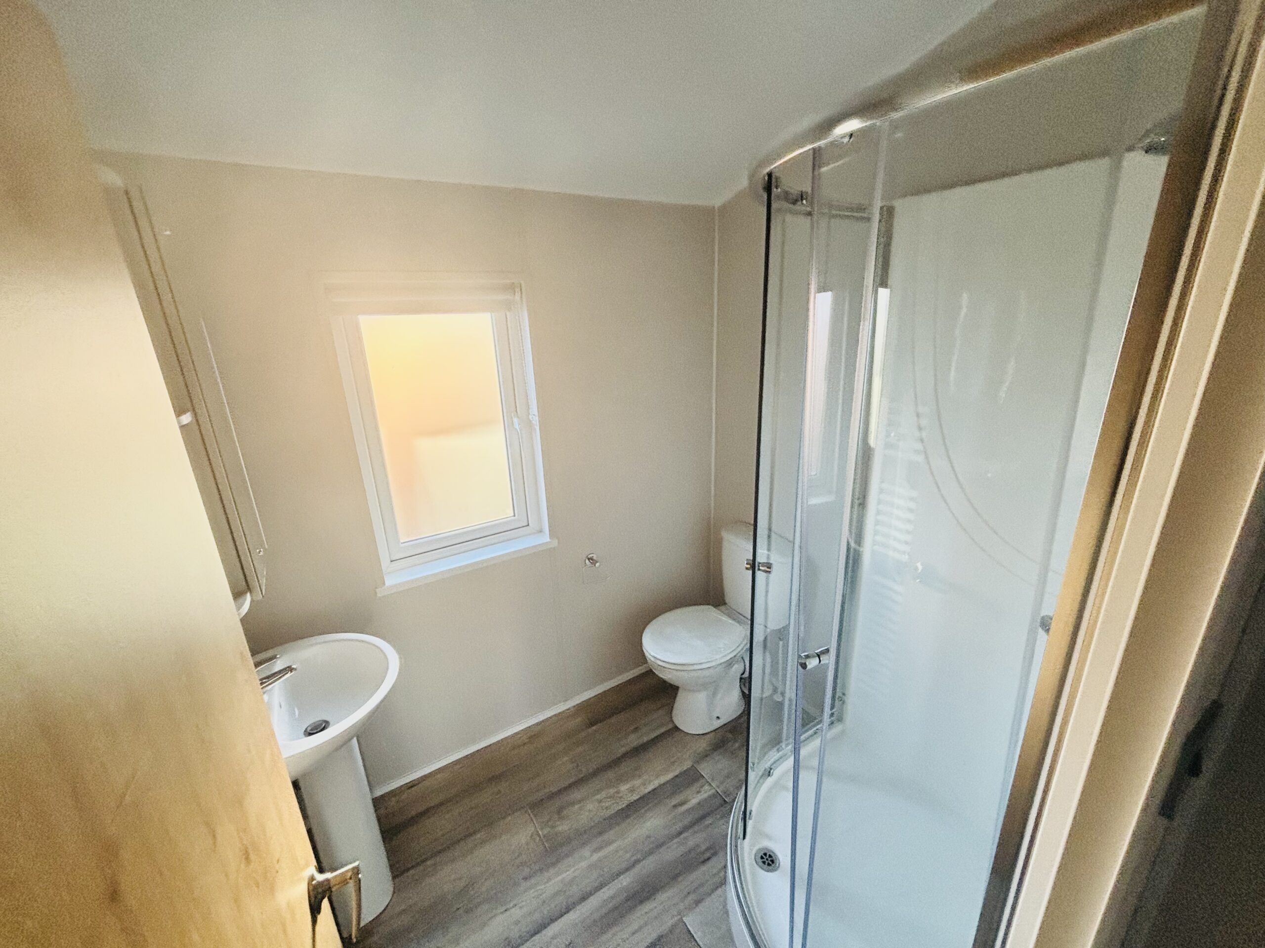 Ex Display 2024 Willerby Hayward Twin Lodge Static Caravan ensuite to master