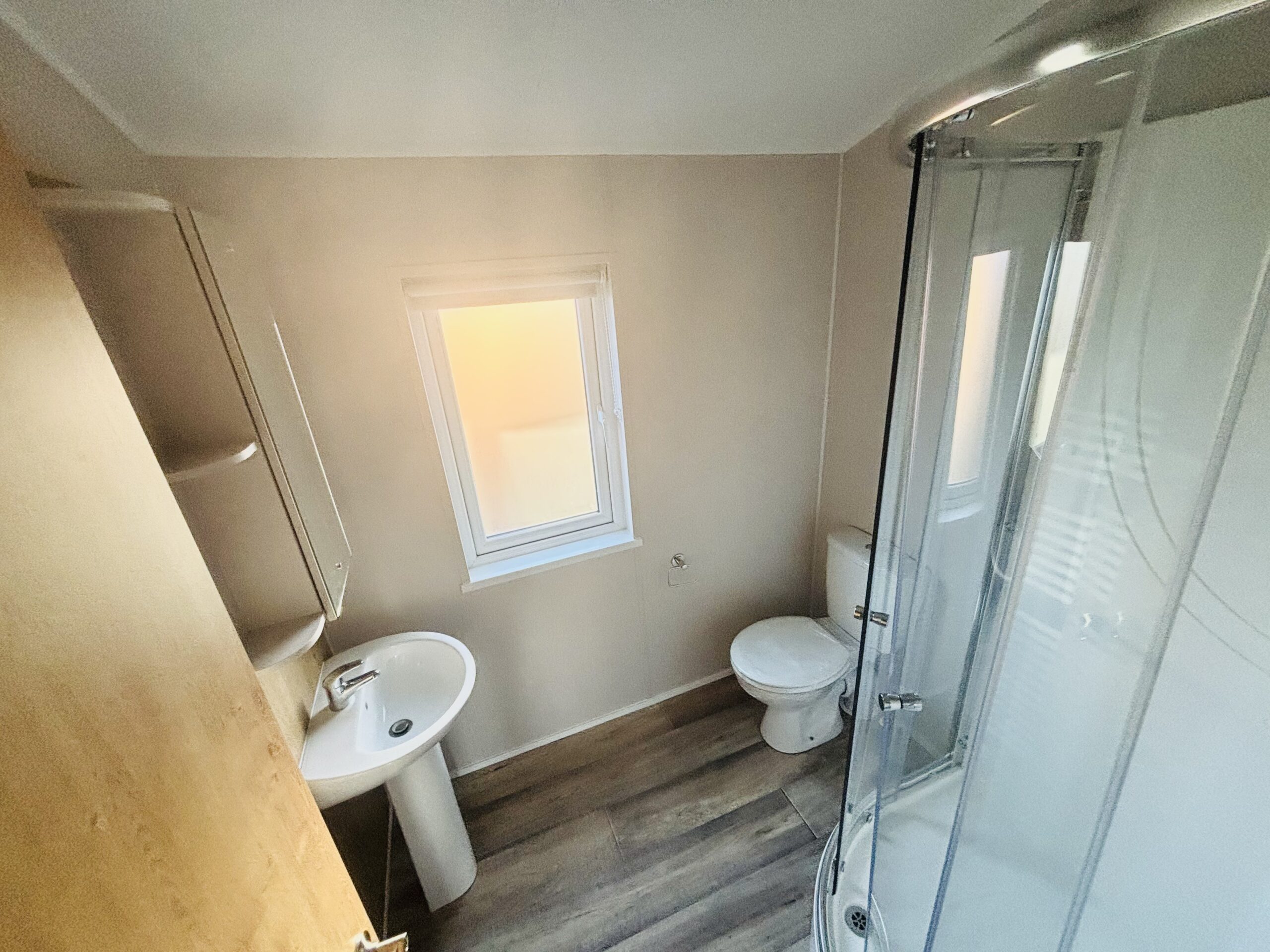 Ex Display 2024 Willerby Hayward Twin Lodge Static Caravan ensuite