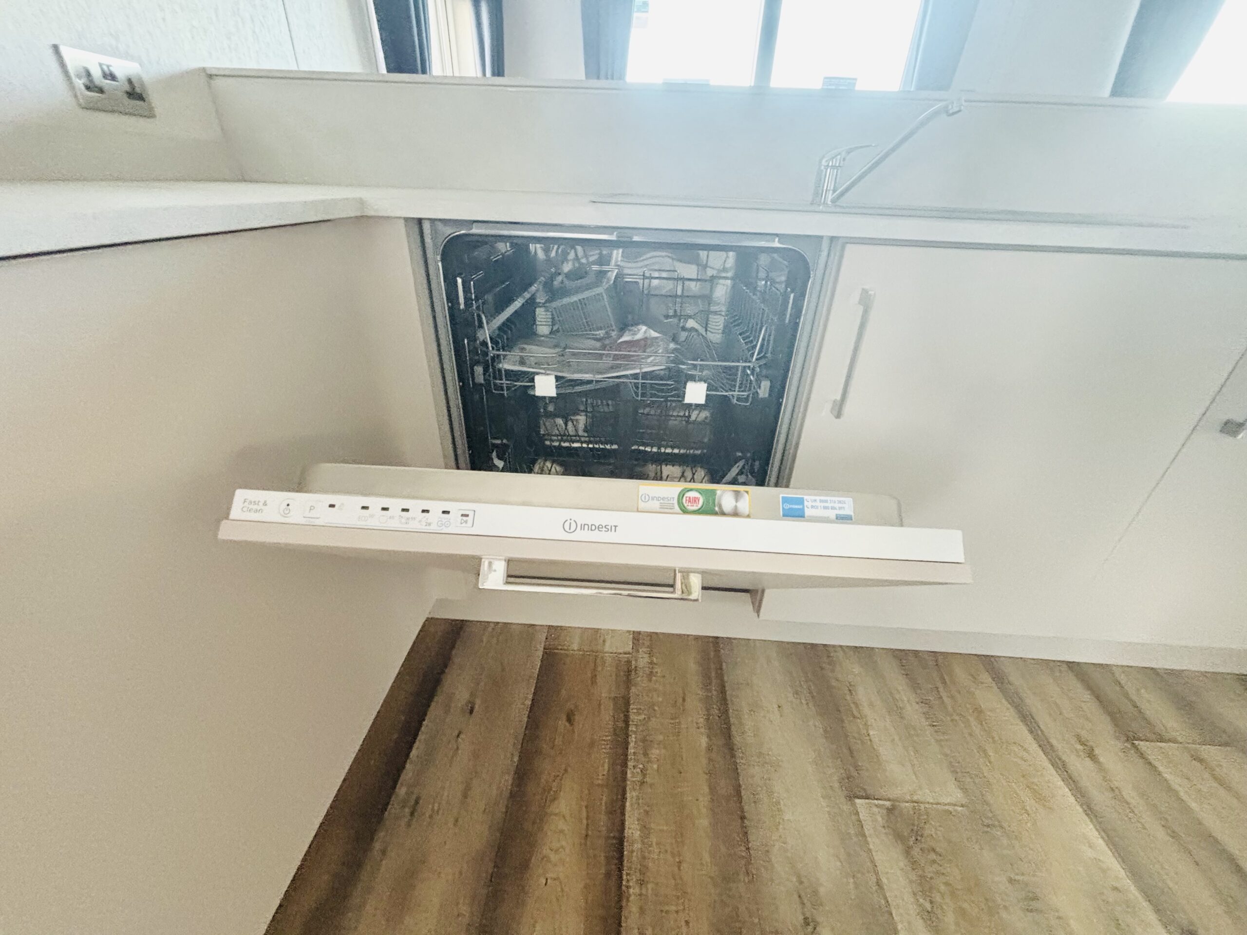 Ex Display 2024 Willerby Hayward Twin Lodge Static Caravan integrated dishwasher