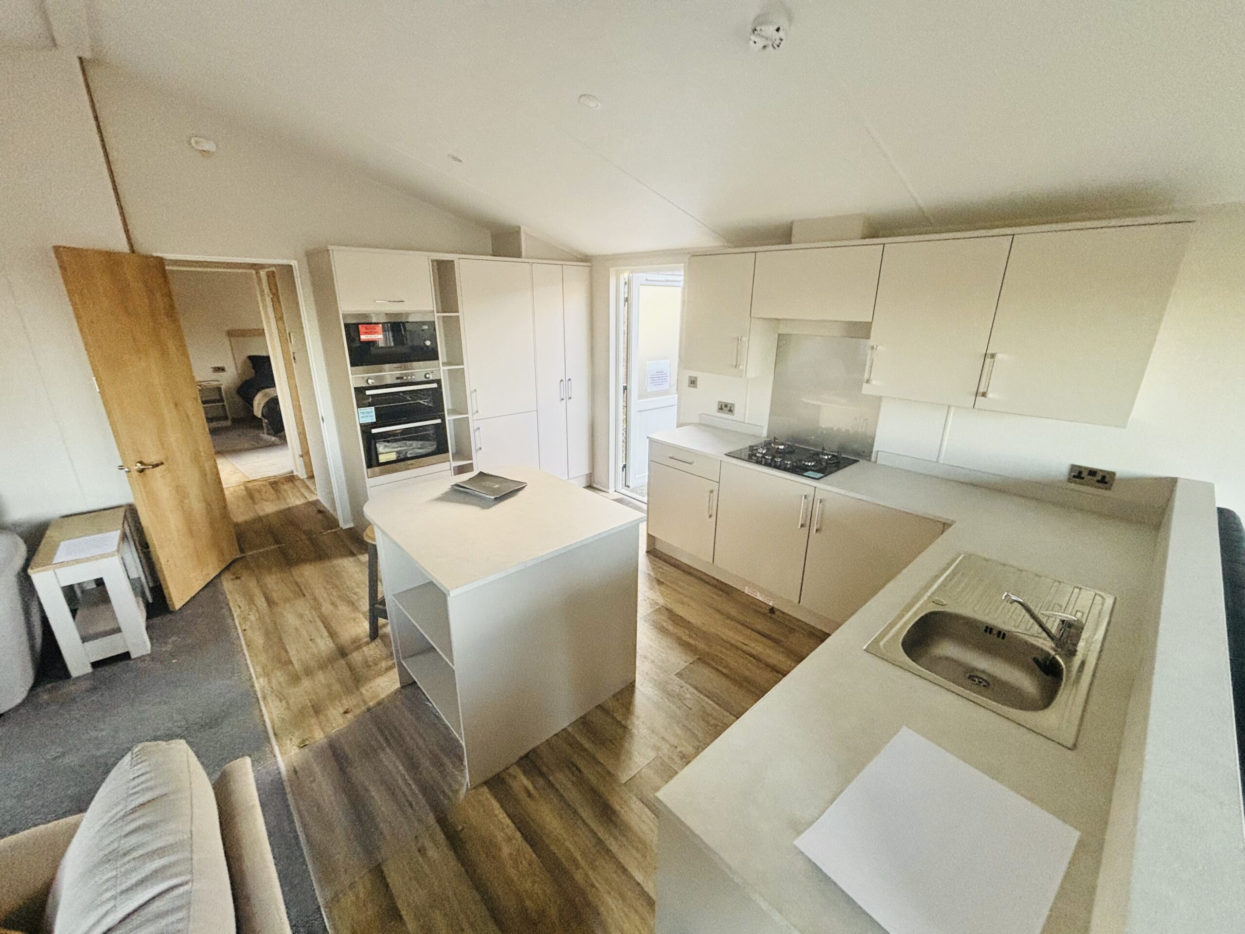 Ex Display 2024 Willerby Hayward Twin Lodge Static Caravan kitchen