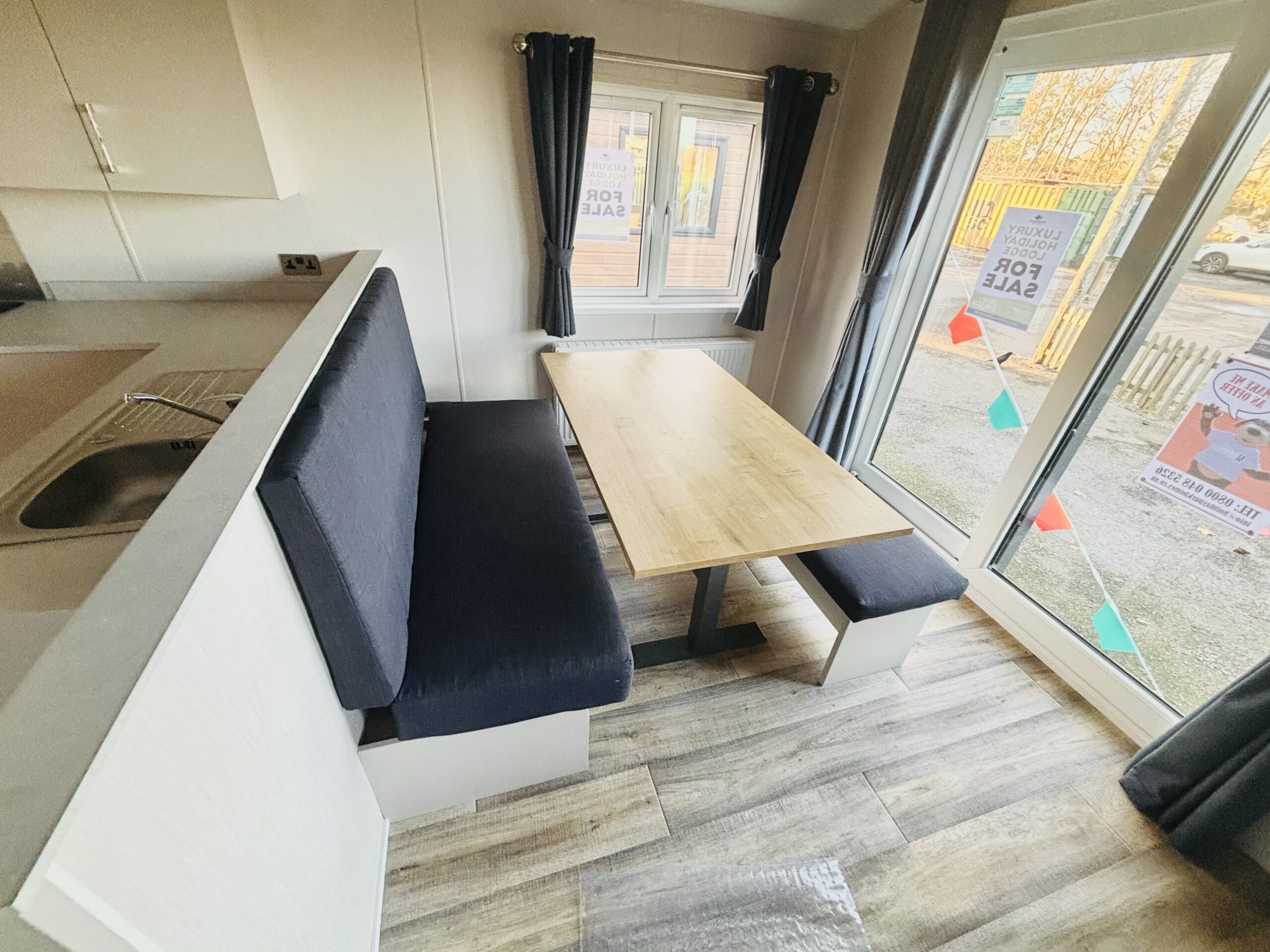 Ex Display 2024 Willerby Hayward Twin Lodge Static Caravan dining table