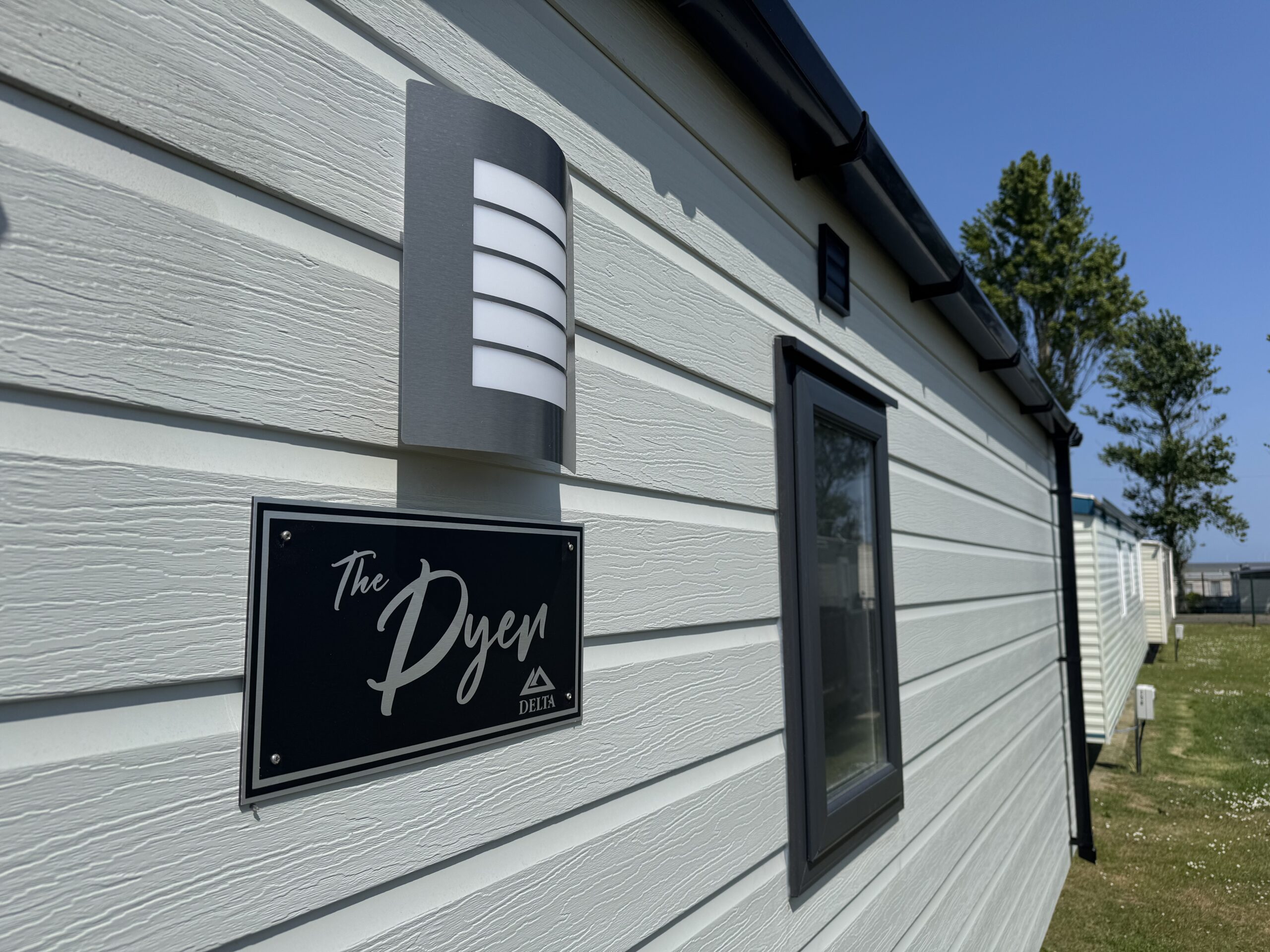 Delta Dyer Static Caravan