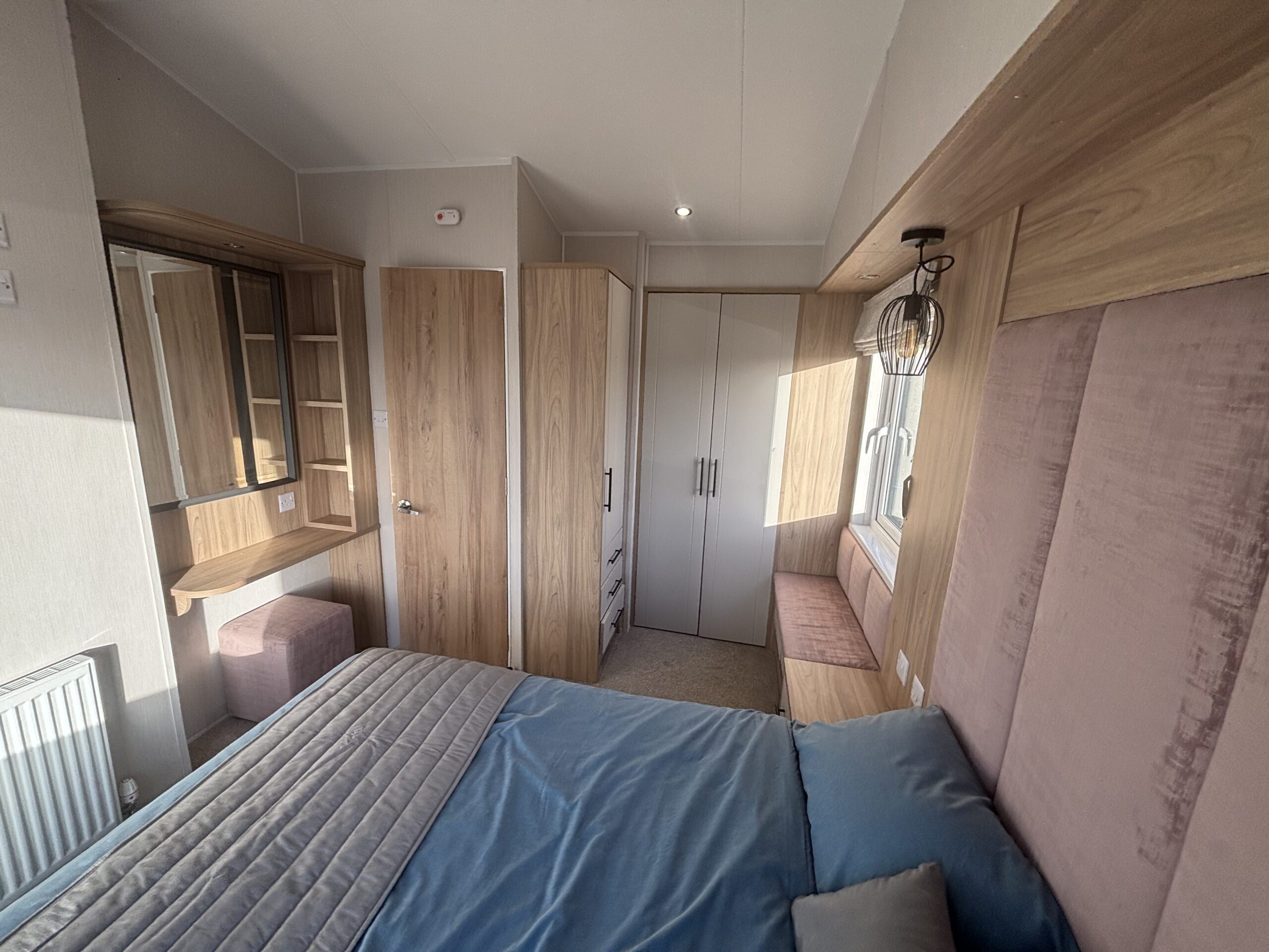 Ex Display 2024 Willerby Waverley Static Caravan master storage