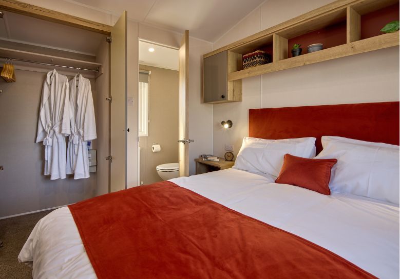 New Willerby Rio Static Caravan master bedroom